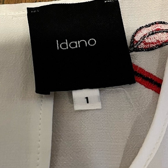IDANO – off White Blouse with Embroidered Lips Collar – Size 1/Small - Picture 2 of 10